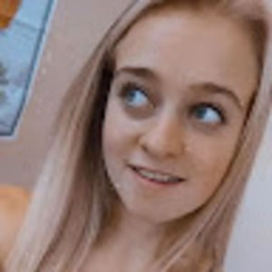 Meet your Posher, Lily